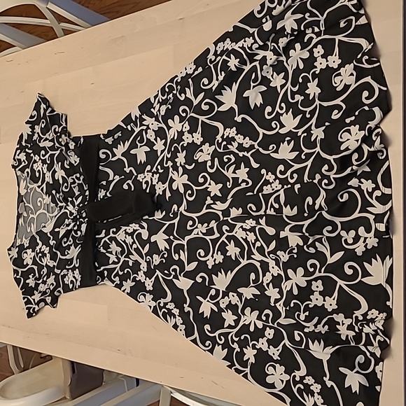 Kupcake Dresses & Skirts - EUC 90s Kupcake Vintage Floral Printed Dress